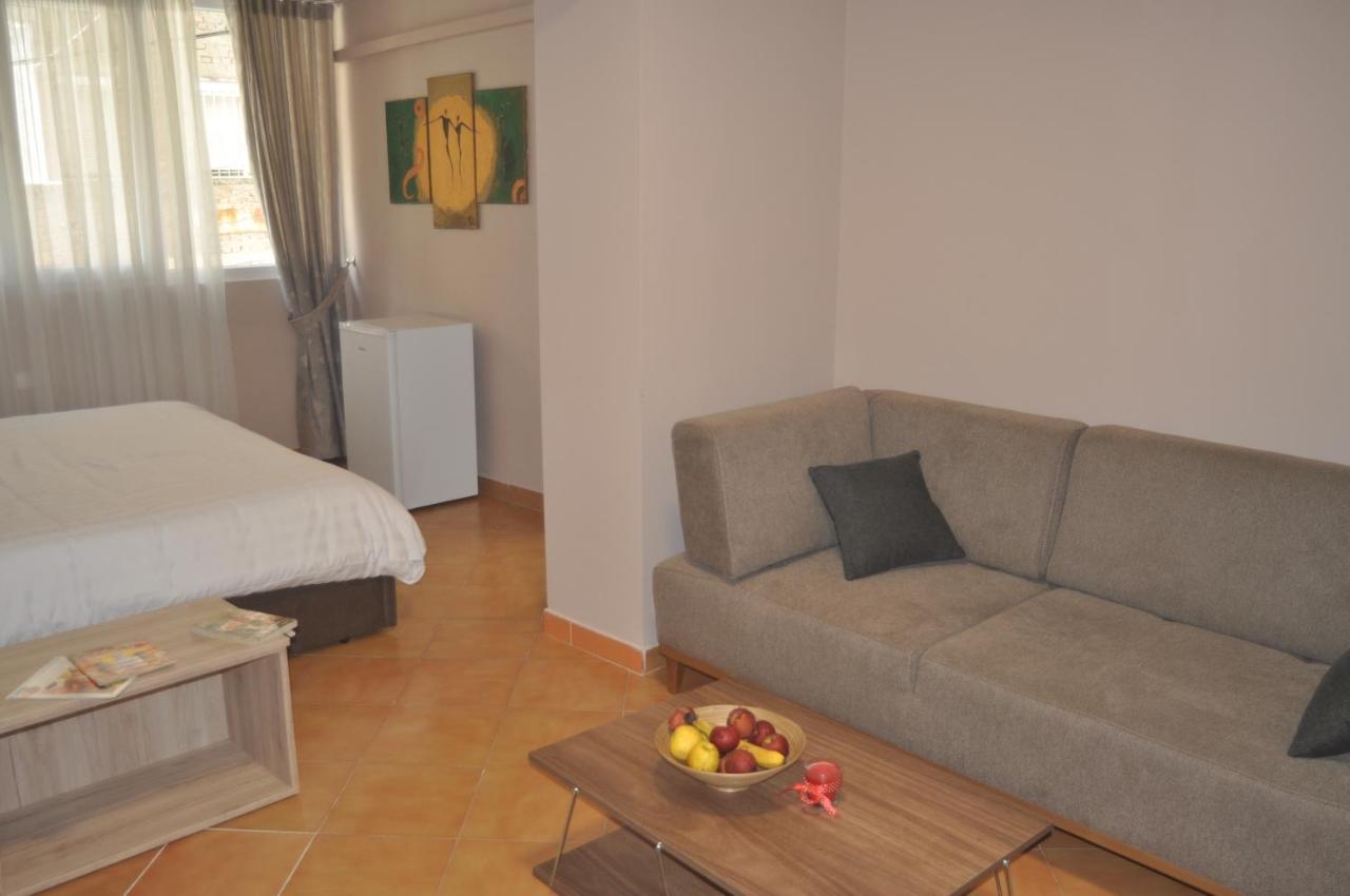 Apartmán Bliri Myslym Shyri Tirana Exteriér fotografie