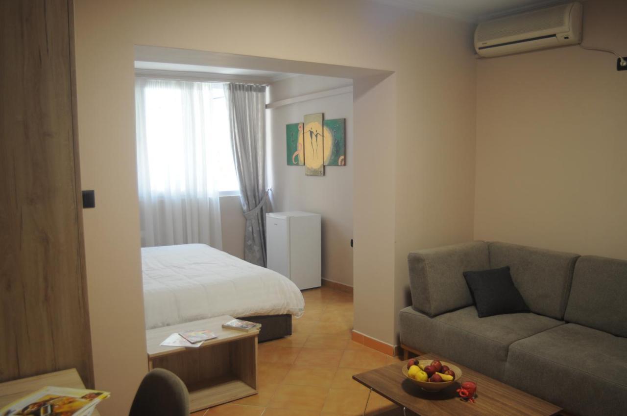 Apartmán Bliri Myslym Shyri Tirana Exteriér fotografie