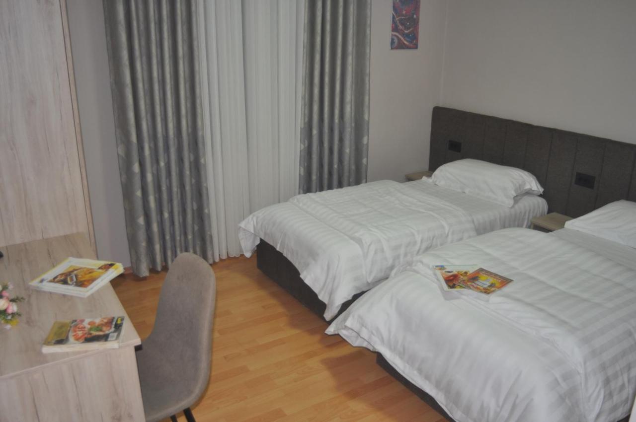 Apartmán Bliri Myslym Shyri Tirana Exteriér fotografie