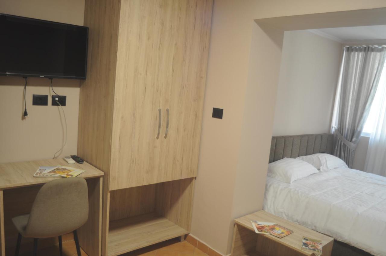 Apartmán Bliri Myslym Shyri Tirana Exteriér fotografie