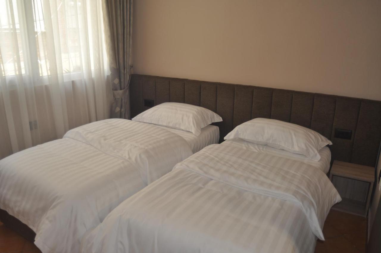Apartmán Bliri Myslym Shyri Tirana Exteriér fotografie